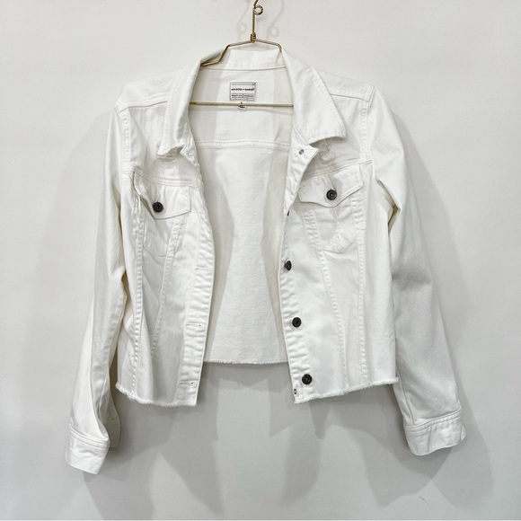 Melrose and Market White Denim Jacket Size Medium Cropped Distressed With Pocket - Picture 3 of 13